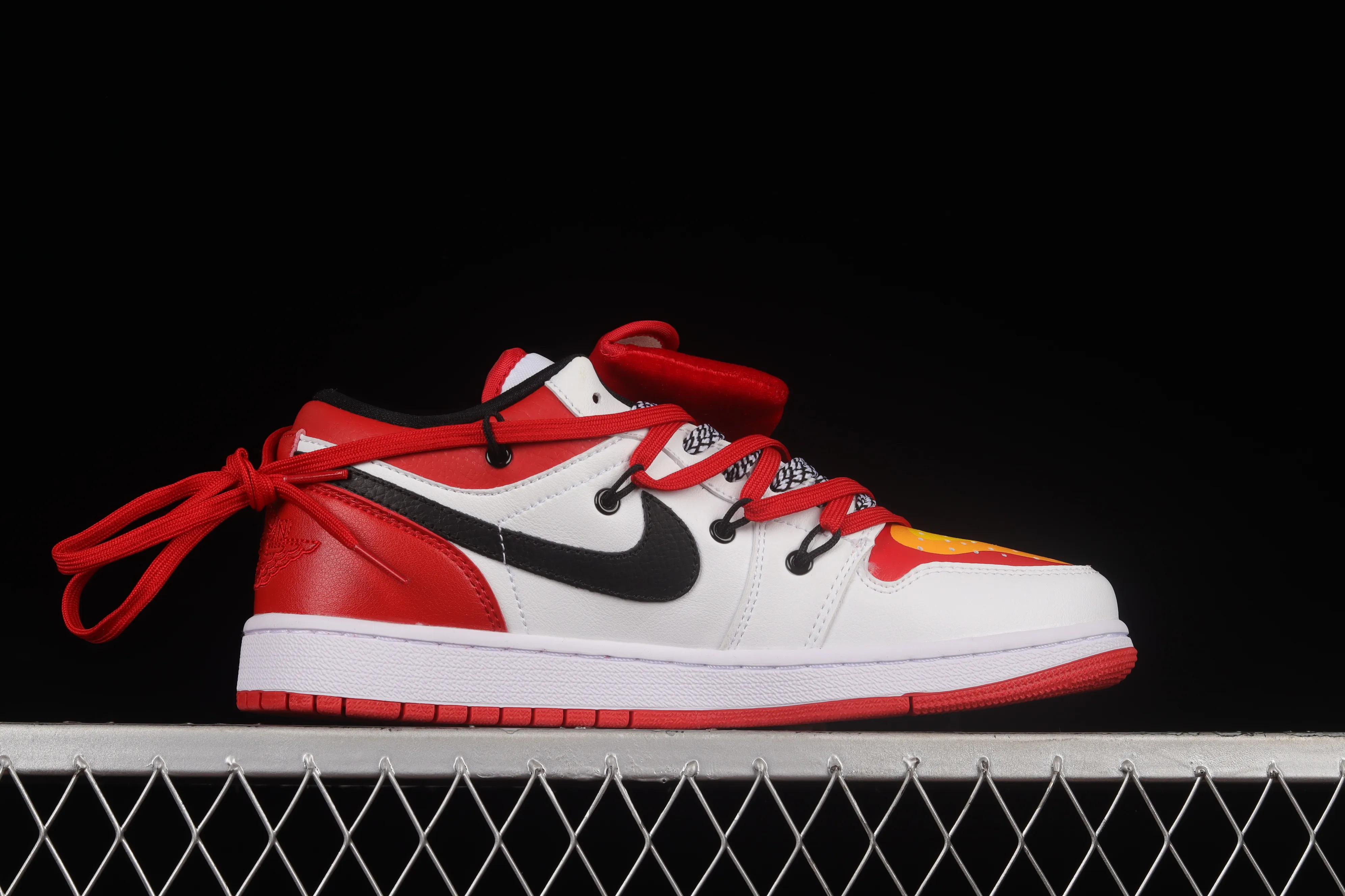 All categories Air Jordan Jordan series basketball shoes Air Jordan 1 Low Air Jordan 1 Low AJ1 Joe 1 customized version Vibe flavor deconstruction sports culture basketball shoes 553558-118